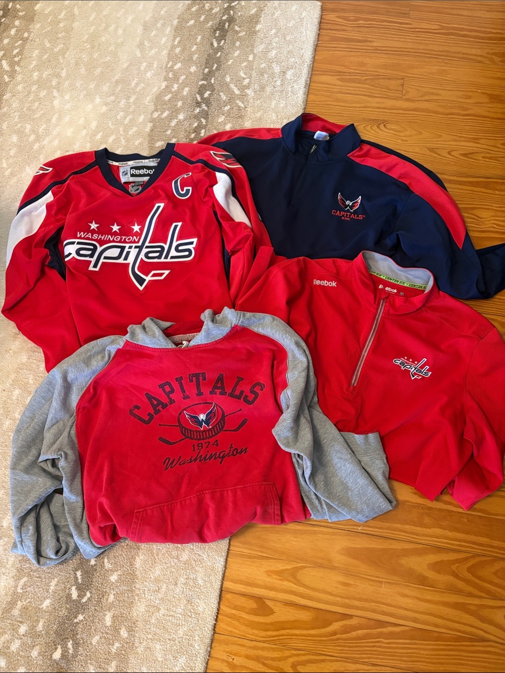 Washington Capitals men’s XXL bundle sweatshirt 1/4 zip and jersey
